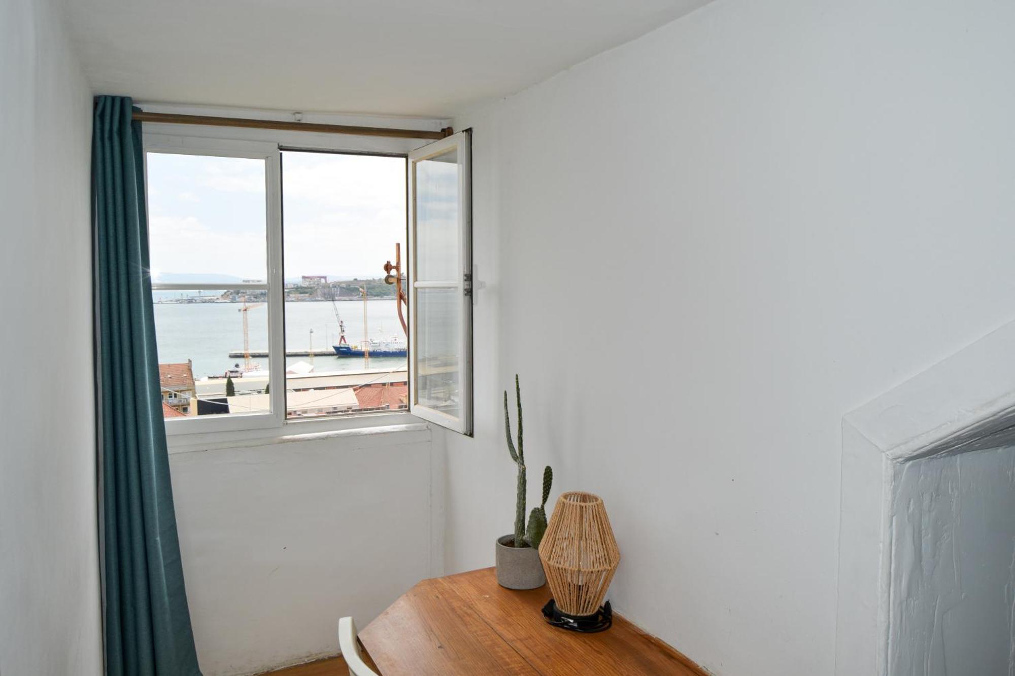 Santos Apartment In Central Lisbon With River View Esterno foto