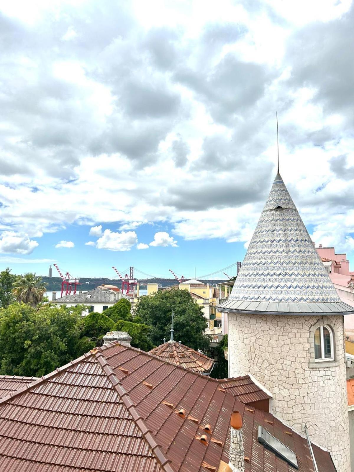 Santos Apartment In Central Lisbon With River View Esterno foto